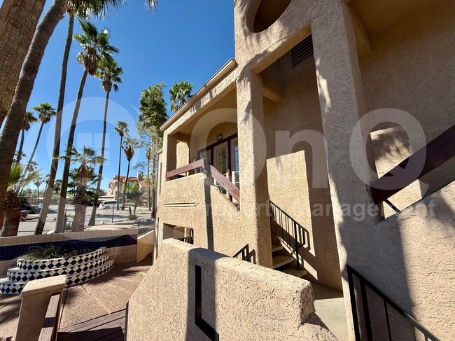 Building Photo - 2601 W Broadway Blvd