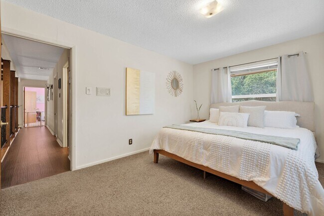 Building Photo - Discover Old World Charm in Northern Hills!