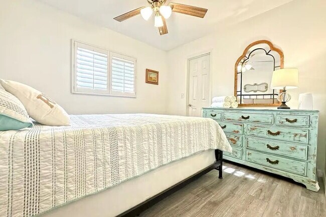 Building Photo - Available May 4 | Furnished or Unfurnished Options | 2 Bed / 2 Bath + Garage