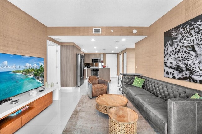 Building Photo - 6700 Indian Creek Dr