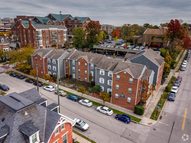 Building Photo - Highland Commons Apartments