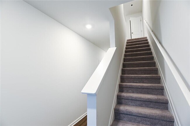 Building Photo - 115 Green Loop NW