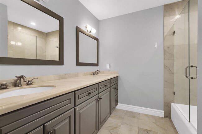 Building Photo - 14701 SW 63rd St