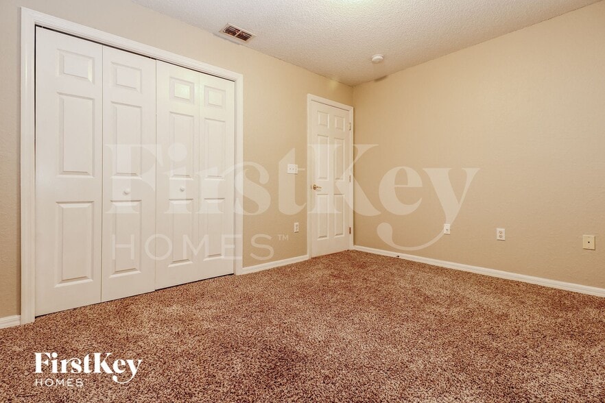 Building Photo - 6351 Hampton Pointe Cir