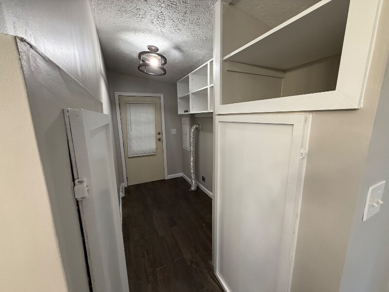 Building Photo - 1948 Brian Kelley Ln