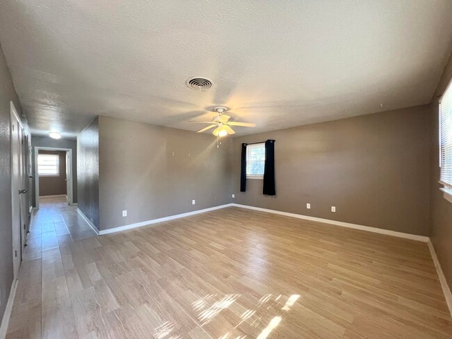 Building Photo - 3212 47th St