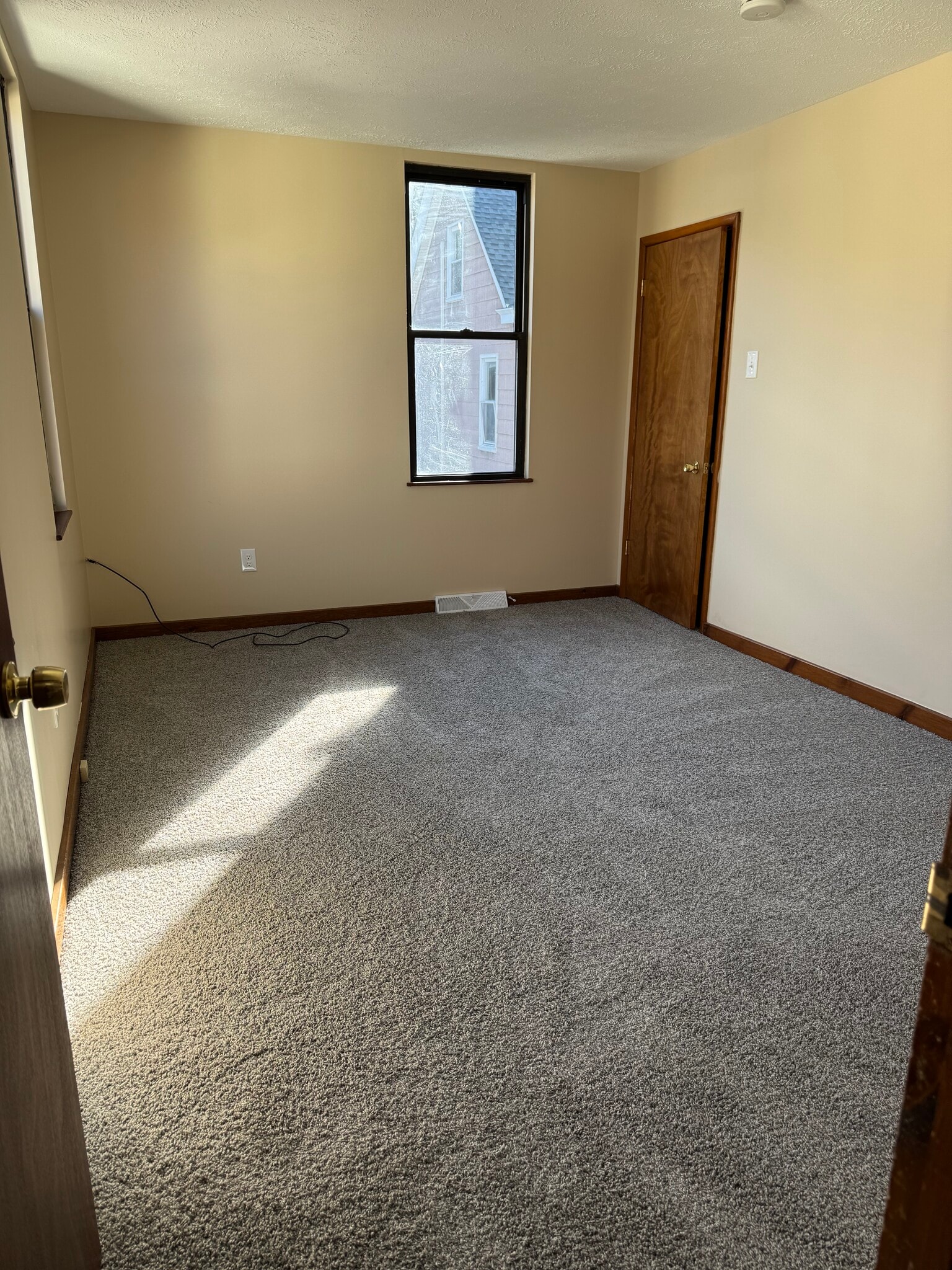 Bedroom - 834 Evergreen Ave