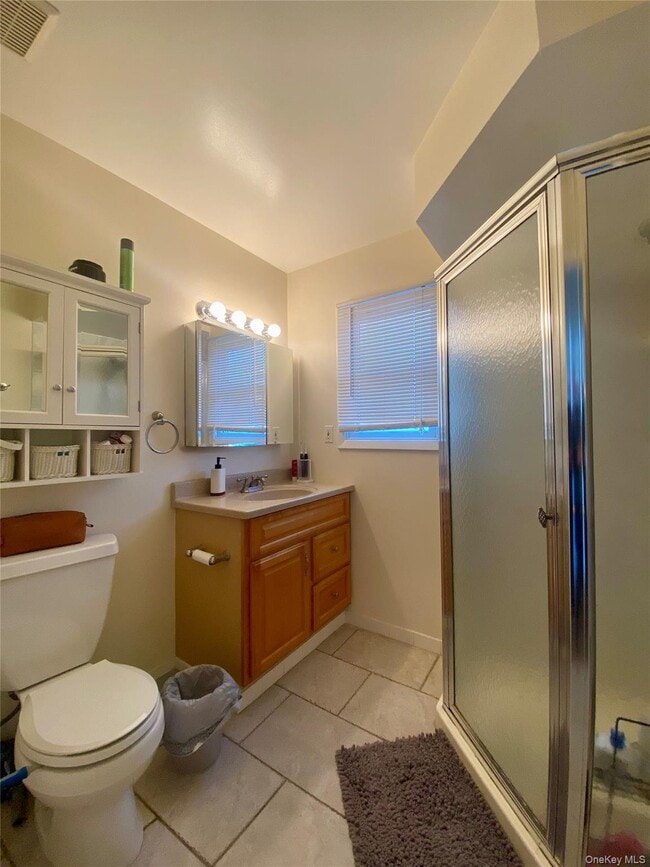 Building Photo - 641 E Olive St