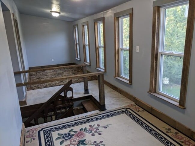Building Photo - Welcome to this charming 3-bedroom, 1-bath...