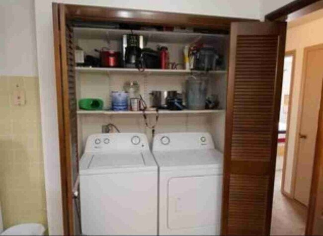 Building Photo - 401 Georgia Pkwy