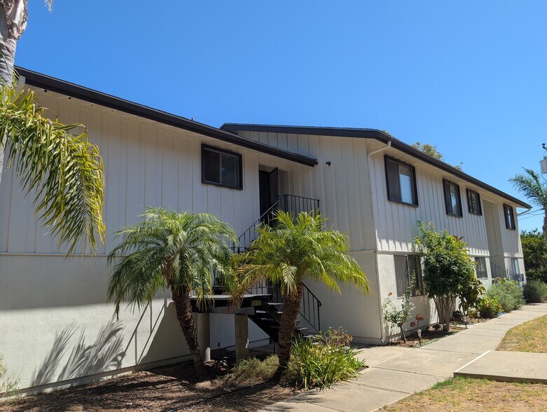 Building Photo - 4817 San Gordiano Ave