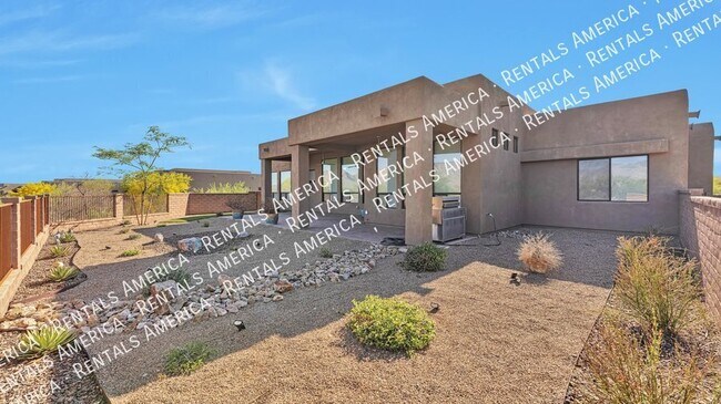 Building Photo - 12526 N Placita El Cobo