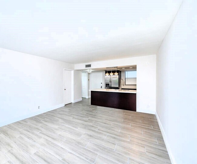 Building Photo - 12219 SW 14th Ln