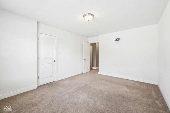 Building Photo - 13163 N Departure Boulevard W
