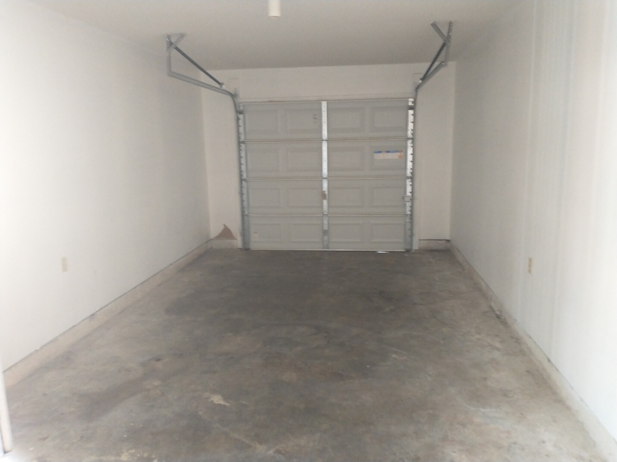 Building Photo - 8802 Morrison Rd