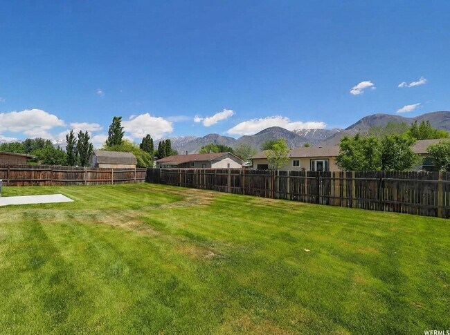 Building Photo - 1695 S 450 W