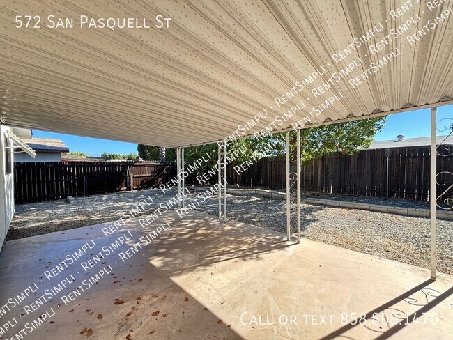 Building Photo - 572 San Pasquel St