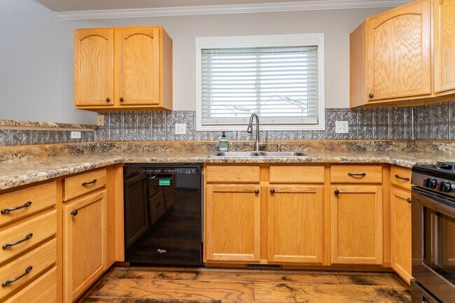 Building Photo - Spacious Home in Woodmen Hills!!!