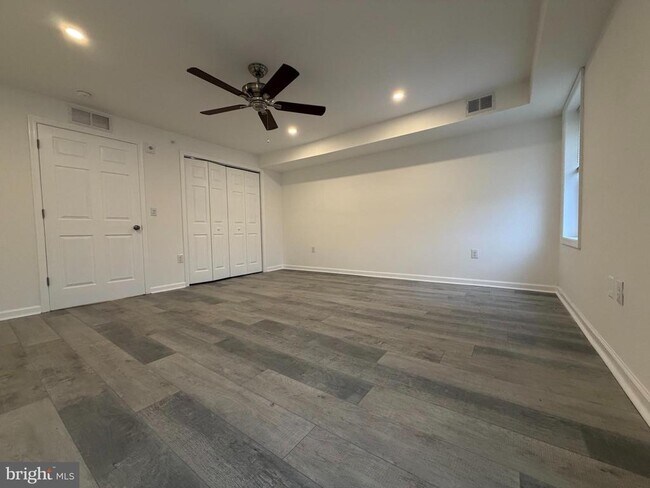 Building Photo - 45 E High St