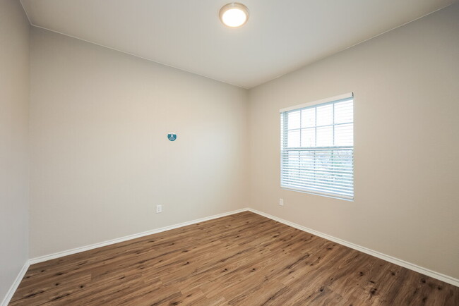 Building Photo - 2210 Marbach Woods