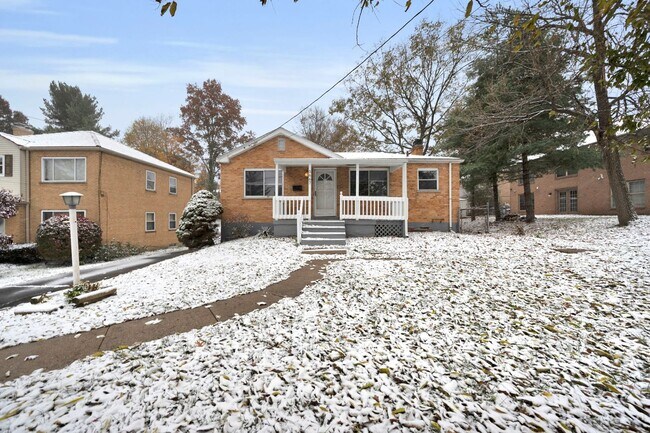 Building Photo - Green Twp- Cozy 2 Bed 1 Bath