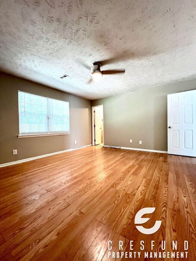 Building Photo - 3Br 2BAth Close to Fort Bragg with Large F...