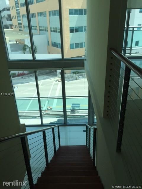 Building Photo - 350 S Miami Ave