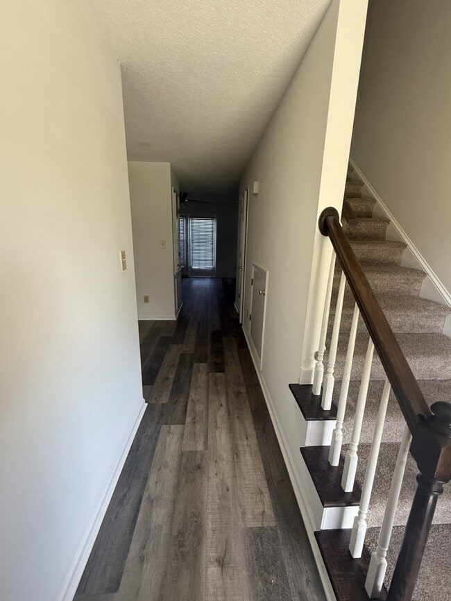 Building Photo - 203 S Lincoln St