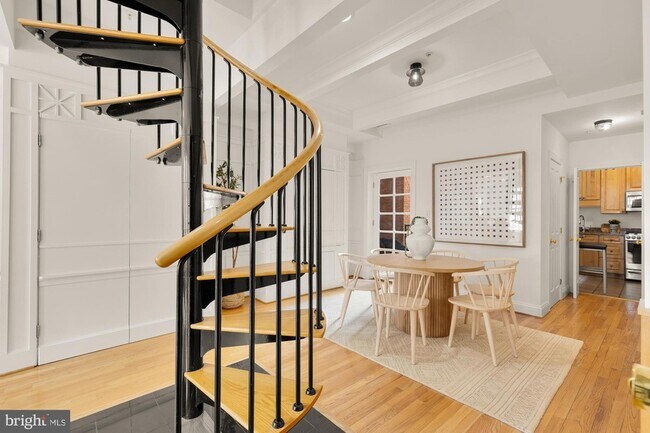 Building Photo - 1704 16th St NW