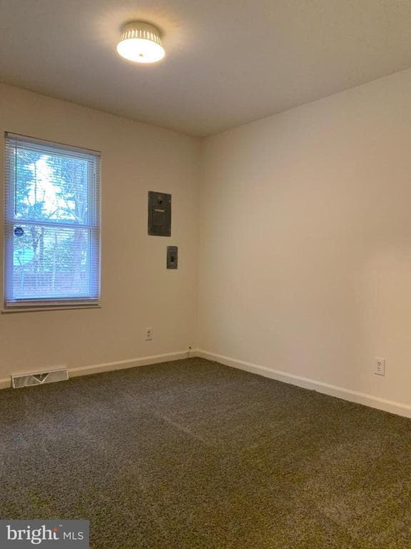 Building Photo - 1815 Meadow Dr