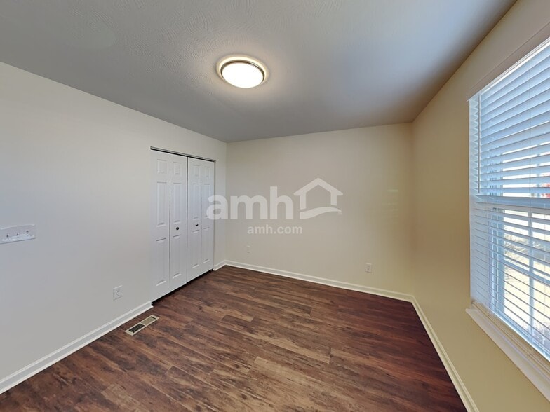 Building Photo - 131 Boutot St