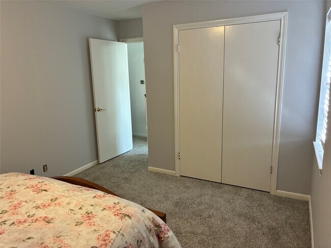 Building Photo - 6349 Briar Rose Dr
