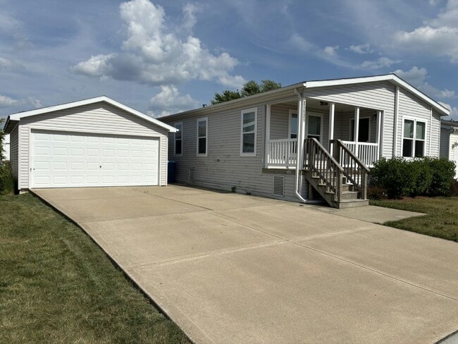 Primary Photo - 25621 Shoal Creek Dr