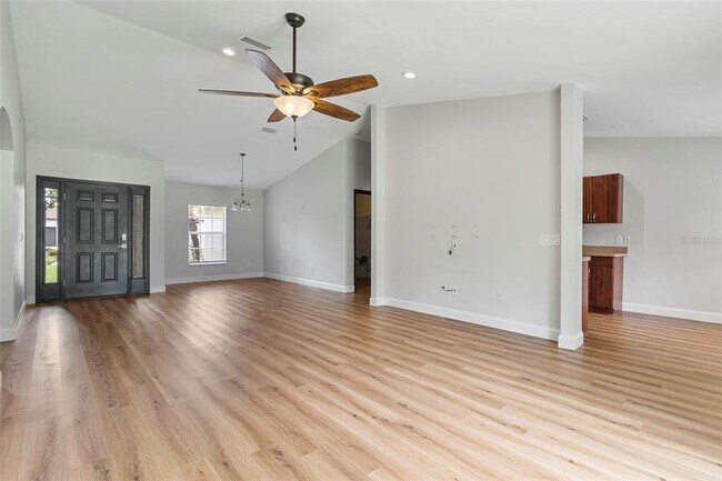 Building Photo - 2799 Thomas Ln