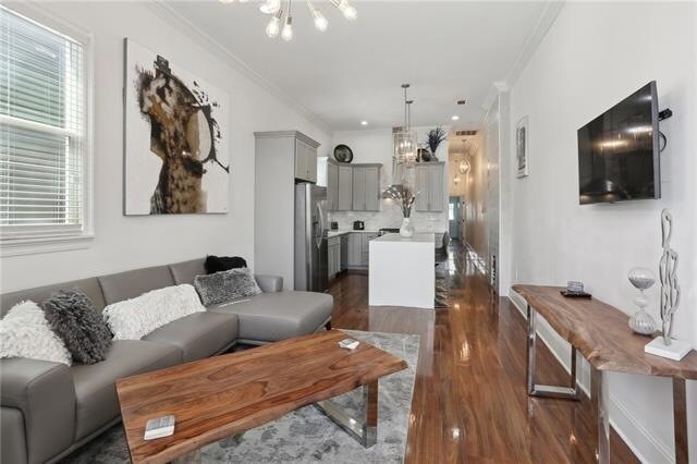 Building Photo - 2747 Orleans Ave