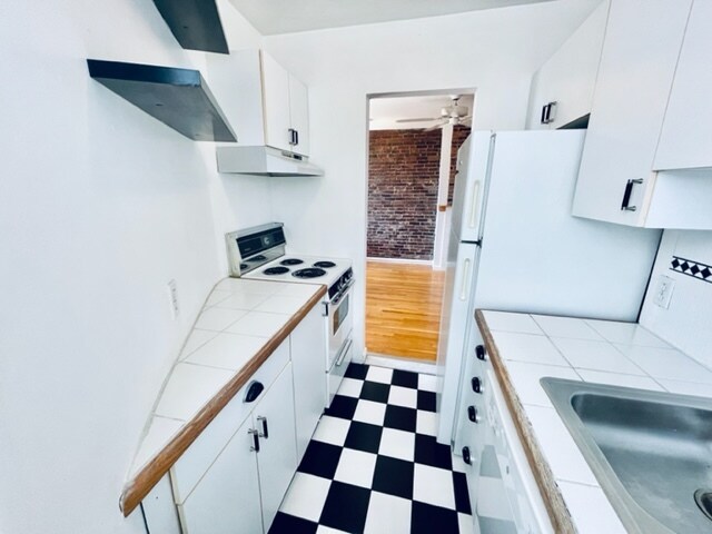 Building Photo - 13 Thacher St