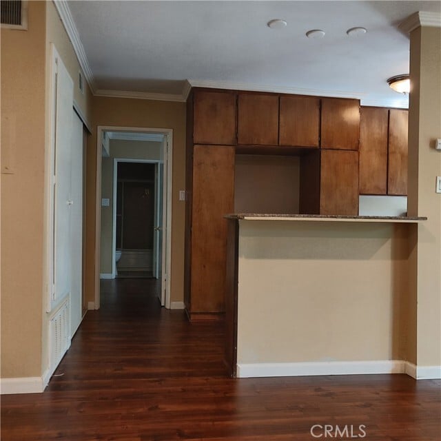 Building Photo - 400 N Acacia Ave