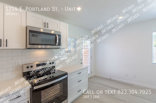 Building Photo - 1214 E Portland St