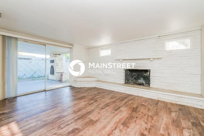 Building Photo - 3 Bedroom Pet-Friendly Home in Holiday, FL with Main Street Renewal