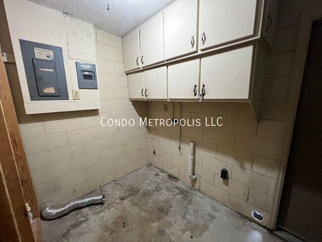 Building Photo - 7924 Sun Vista Way