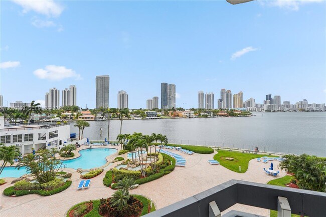 Building Photo - 19101 NE 36th Pl