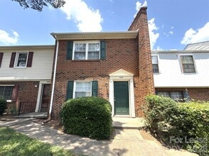 Building Photo - 11016 Hunter Trail Ln