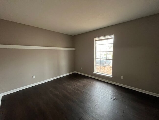 Building Photo - Renovated 3 Bedroom 1 Bath Home with 1 Car Carport for Rent!