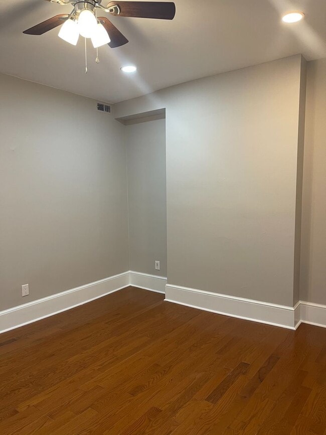 Building Photo - 31-33 E. Blake Ave.