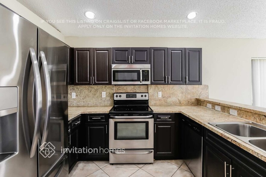 Building Photo - 2033 NW 178th Way