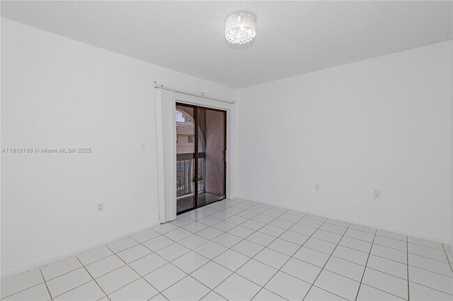 Building Photo - 1082 W 79th St