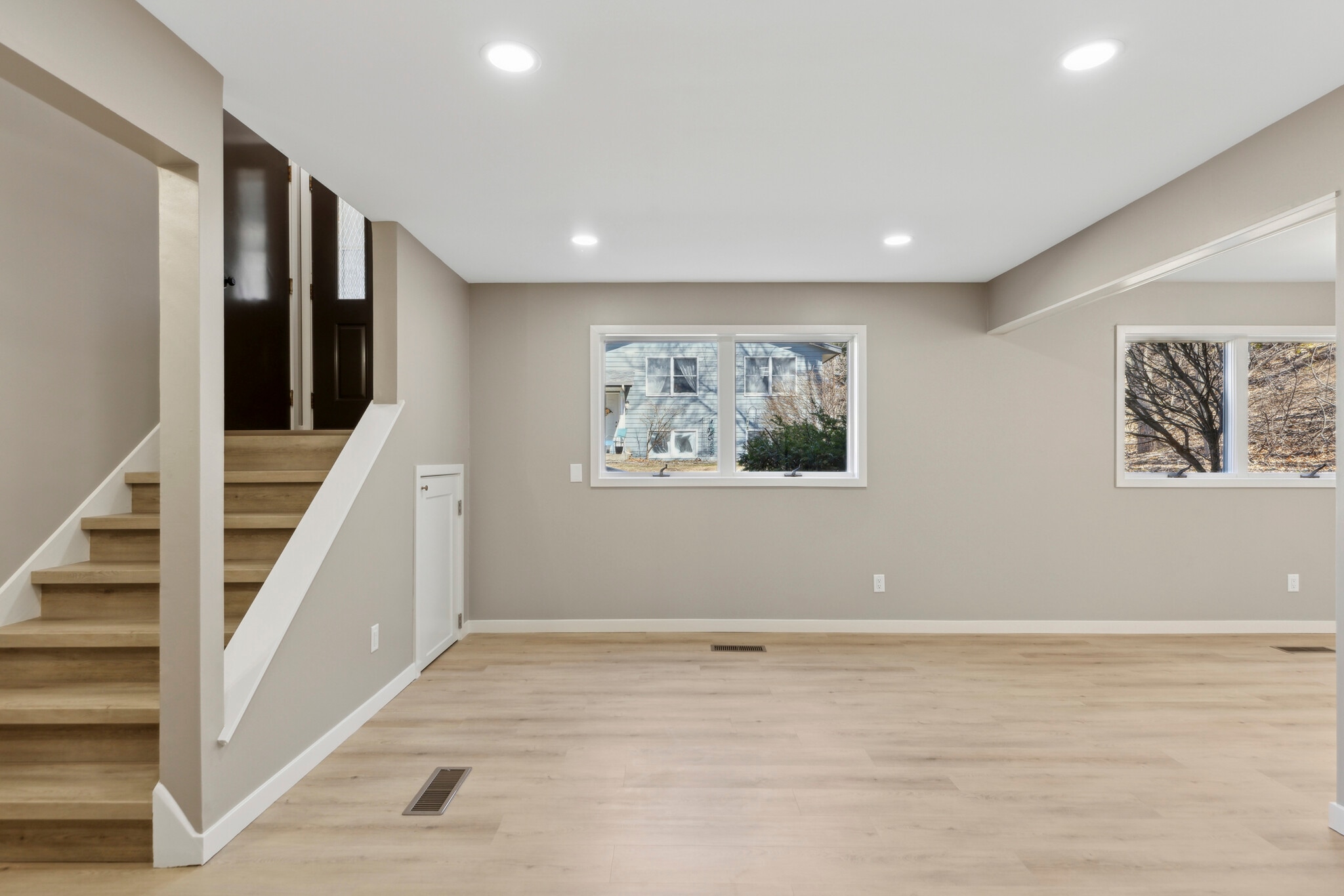 Building Photo - 1205 Sterling Way