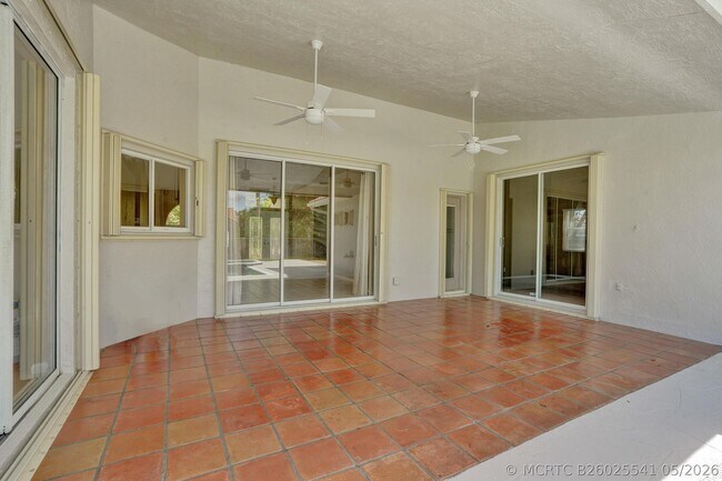 Building Photo - 10304 NW 50th Ct