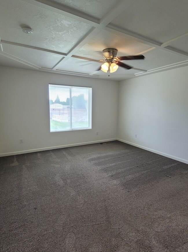 Building Photo - Sandcastle Estates Home - Pet friendly