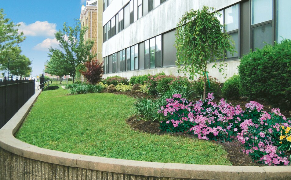 Luther Arms 62+ 323 S Broad St Trenton NJ 08608 Apartment Finder